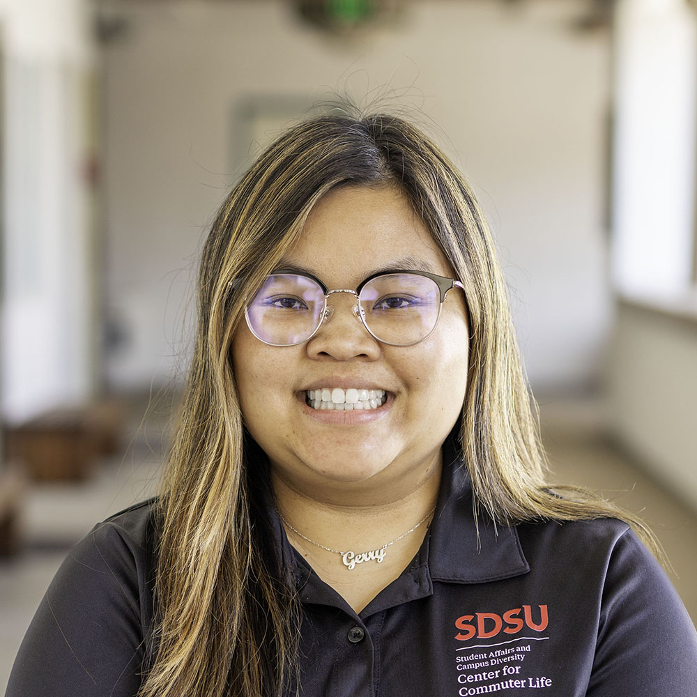 Headshot of Helen Ma